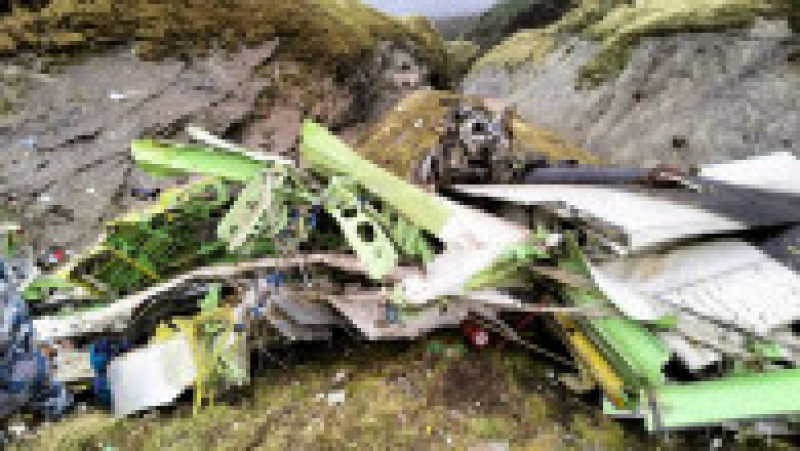 Avion cu 22 de oameni la bord prăbușit la 4.000 de metri altitudine, în Nepal FOTO: Profimedia Images | Poza 1 din 8