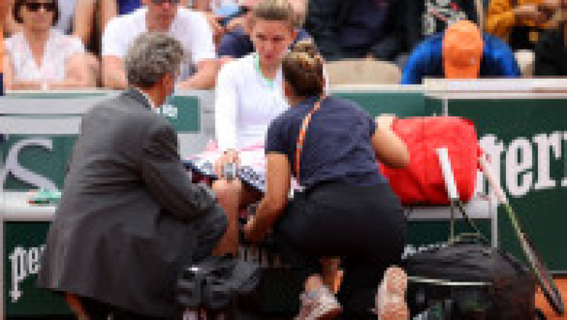 Simona Halep, cu oximetru la deget Foto: Guliver/GettyImages | Poza 14 din 24