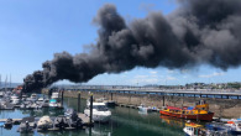 Un super-iaht a luat foc și s-a scufundat într-un port din Anglia Foto: Profimedia Images | Poza 9 din 14