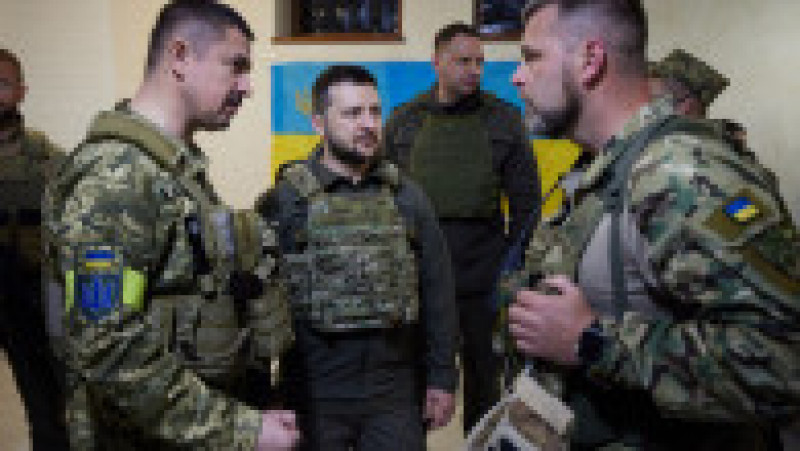 Zelenski i-a vizitat pe soldații ucraineni din regiunea Harkov Foto: Profimedia Images | Poza 9 din 11