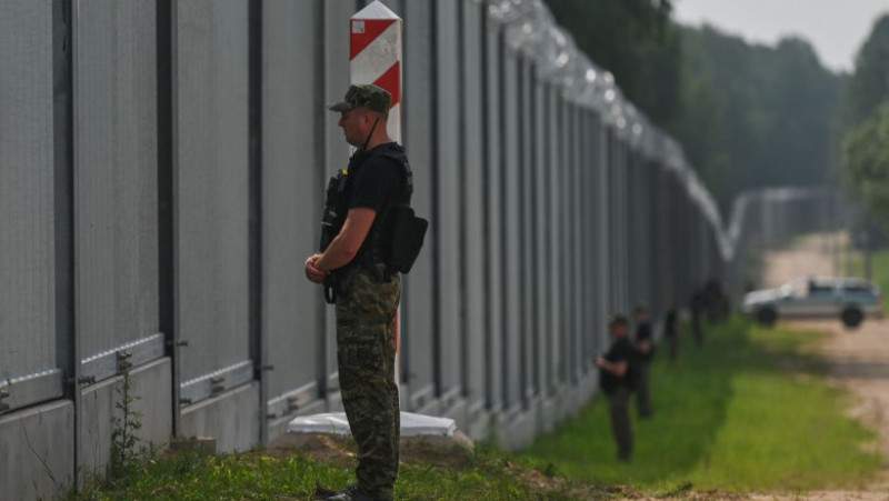 Polonia a încheiat construcţia unui gard de 187 de kilometri la frontiera cu Belarusul. Foto: Profimedia