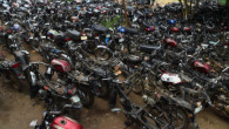 Peste 2.000 de motociclete folosite pe post de taxi au fost confiscate și distruse în cel mai mare oraș al Nigeriei, Lagos. Foto: Profimedia | Poza 6 din 6
