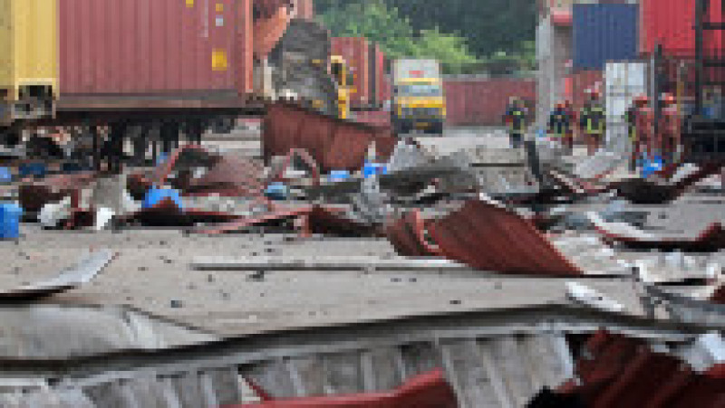 41 morți și sute de răniți într-un incendiu de proporţii la un depozit de containere din Bangladesh. Foto: Profimedia Images | Poza 6 din 12