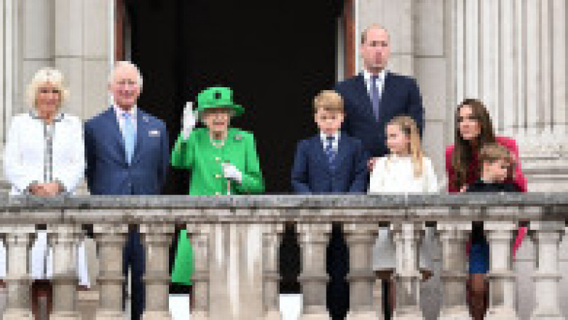 Jubileul de Platină. Regina și membrii apropiați ai familiei, apariție surpriză în balconul Palatului Buckingham la finalul celebrărilor Foto: Profimedia Images | Poza 11 din 13