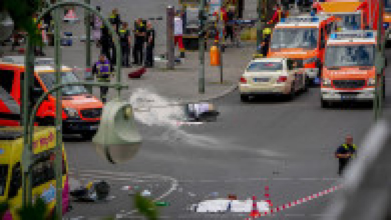 O mașină a intrat în mulțime, la Berlin FOTO: Profimedia Images | Poza 21 din 38