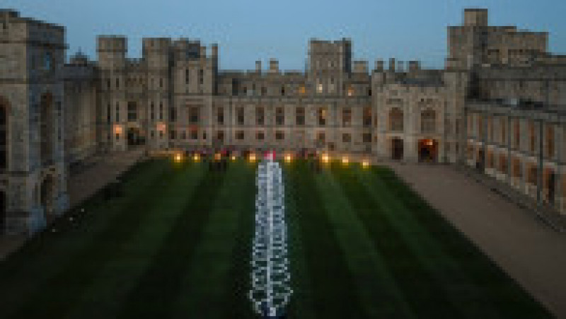 Lumini aprinse la Castelul Windsor la finalul primei zile a Jubileului de Platină al Reginei Elisabeta a II-a Foto: Profimedia Images | Poza 5 din 20