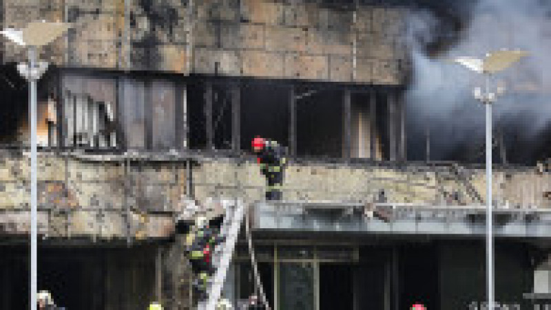 O clădire de birouri din Moscova a fost mistuită de flăcări. FOTO: Profimedia Images | Poza 5 din 10