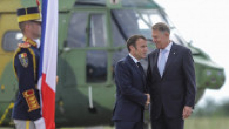 Klaus Iohannis s-a întâlnit cu Emmanuel Macron la Baza Kogălniceanu. Foto: Inquam Photos / Octav Ganea | Poza 9 din 10