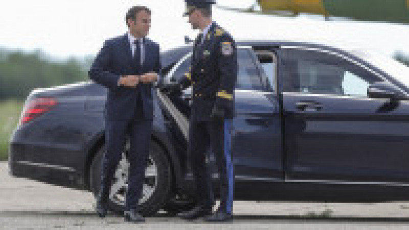 Klaus Iohannis s-a întâlnit cu Emmanuel Macron la Baza Kogălniceanu. Foto: Inquam Photos / Octav Ganea | Poza 3 din 10