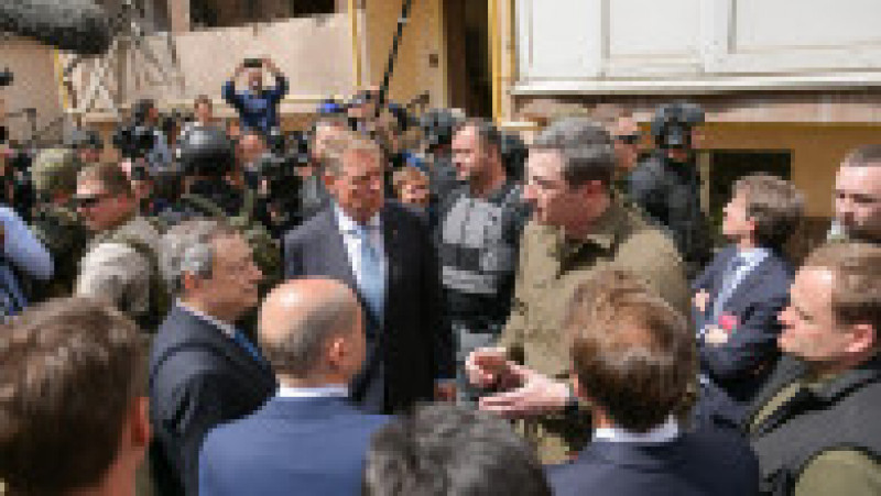 Klaus Iohannis, Emmanuel Macron, Mario Draghi și Olaf Scholz vizitează orașul ucrainean Irpin. Foto: Administrația Prezidențială | Poza 6 din 31