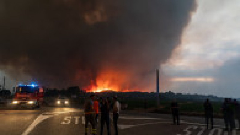 Spania se luptă cu un val de temperaturi extreme care au favorizat incendiile de vegetație Foto: Profimedia Images | Poza 12 din 27