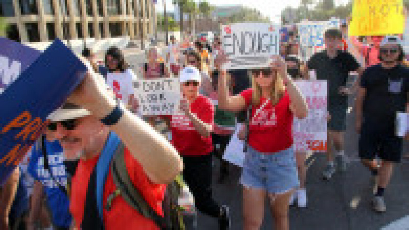 Zeci de mii de oameni au protestat în SUA pentru a cere legi mai stricte privind controlul armelor. FOTO: Profimedia Images | Poza 6 din 12