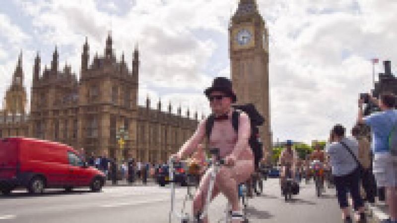 Peste o mie de bicicliști au participat la Parada Mondială a Bicicliștilor Dezbrăcați, în Londra. Foto: Profimedia Images | Poza 10 din 13