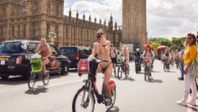 Peste o mie de bicicliști au participat la Parada Mondială a Bicicliștilor Dezbrăcați, în Londra. Foto: Profimedia Images | Poza 2 din 13
