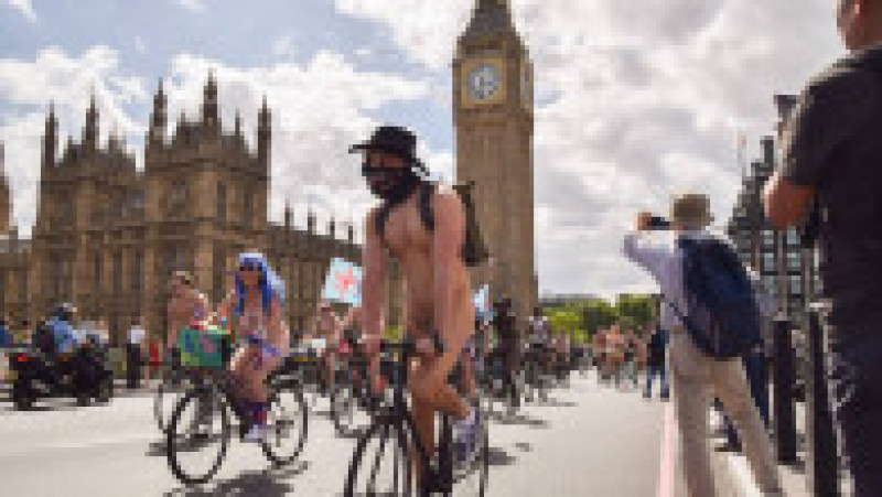 Peste o mie de bicicliști au participat la Parada Mondială a Bicicliștilor Dezbrăcați, în Londra. Foto: Profimedia Images | Poza 4 din 13