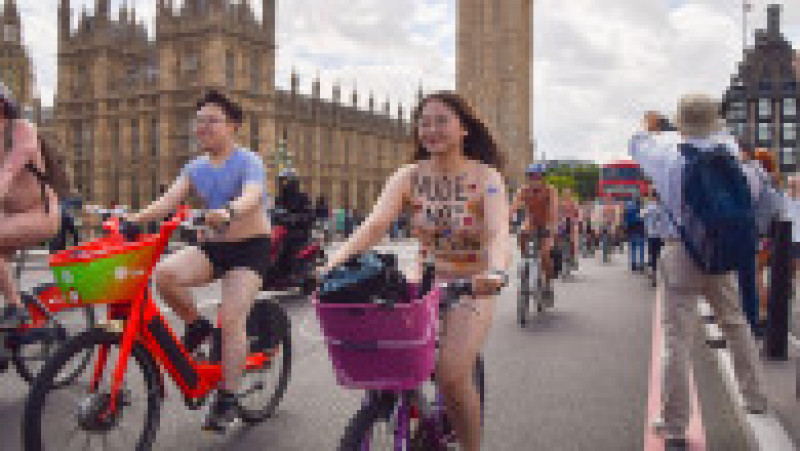 Peste o mie de bicicliști au participat la Parada Mondială a Bicicliștilor Dezbrăcați, în Londra. Foto: Profimedia Images | Poza 3 din 13