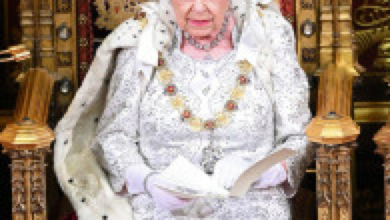 Imagine cu Regina Elisabeta a II-a pe tronul din Camera Lorzilor, în octombrie 2019. Foto: Profimedia Images | Poza 1 din 44