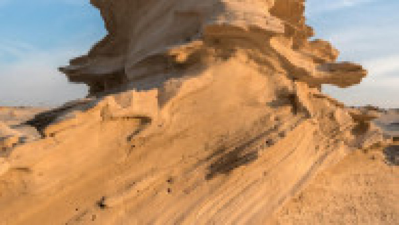 În deșertul Al Wathba din Abu Dhabi, dunele fosilizate, vechi de 150.000 de ani, au devenit o atracție turistică. Foto: Profimedia | Poza 5 din 11