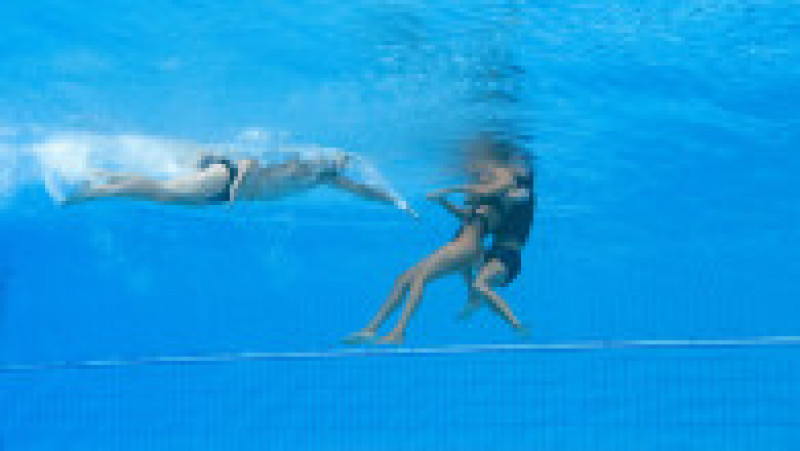 Înotătoarea americană Anita Alvarez a fost la un pas de înec după ce a leşinat în bazin. Sursa foto: Profimedia Images | Poza 8 din 14