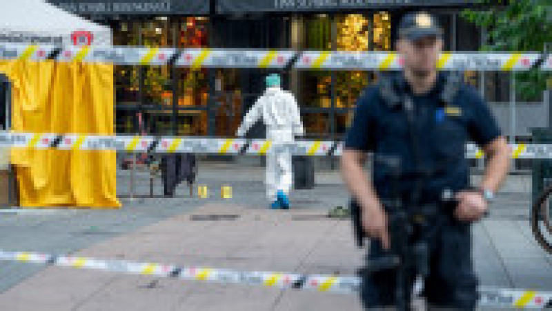 Două persoane au murit și 21 au fost rănite după un atac armat la un club LGBTQ și în zona centrului din Oslo. Foto: Profimedia Images | Poza 2 din 10