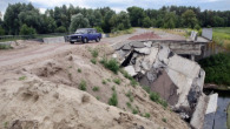 Pod distrus în regiunea Kiev Foto: Profimedia Images | Poza 4 din 11