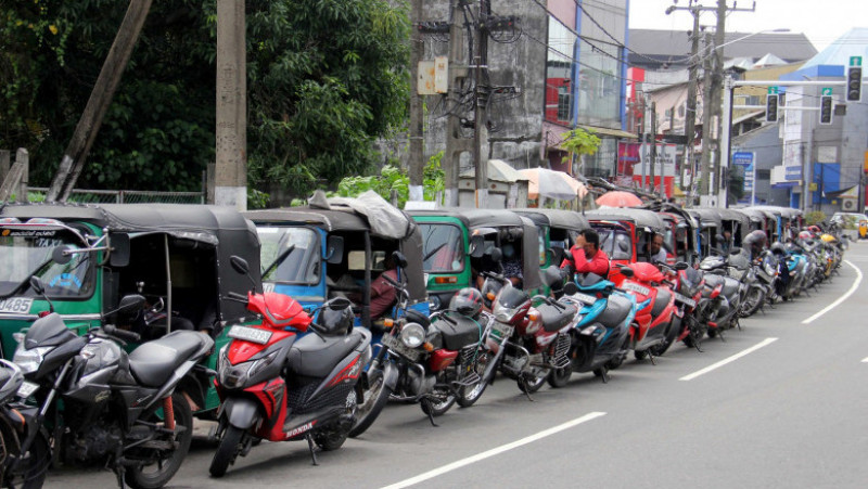Sri Lanka interzice vânzarea de benzină și motorină către populație. Sursa foto: Profimedia Images