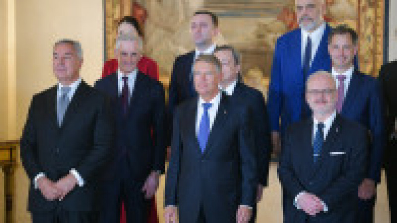 Preşedintele Iohannis, la dineul de gală oferit în onoarea şefilor de stat şi de guvern care participă la Summitul NATO | Poza 8 din 9