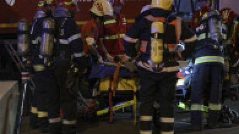 Pompierii din Capitală au simulat o catastrofă la metrou. Au aplicat planul roșu și au avut de salvat 300 de pasageri. FOTO: INQUAM PHOTOS -Octav Ganea | Poza 5 din 8