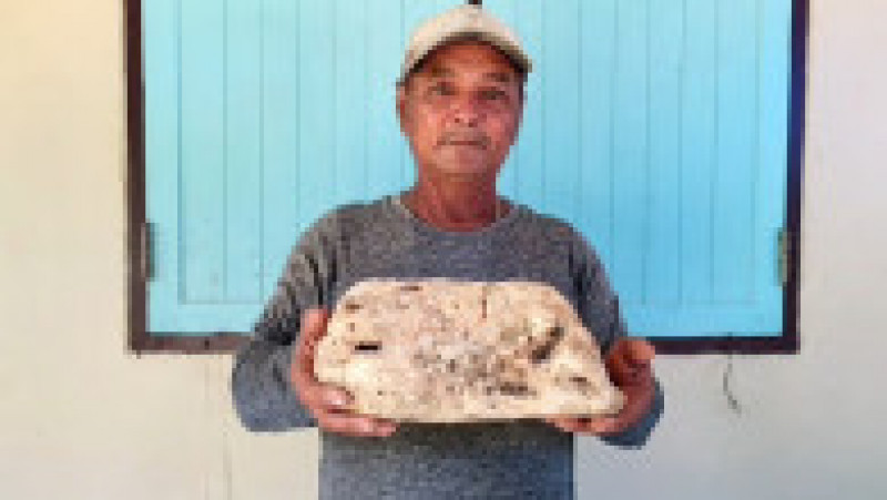 Un pescar din Thailanda a găsit pe plajă un bulgăre de 3,4 kg de chihlimbar FOTO: Profimedia Images | Poza 5 din 15