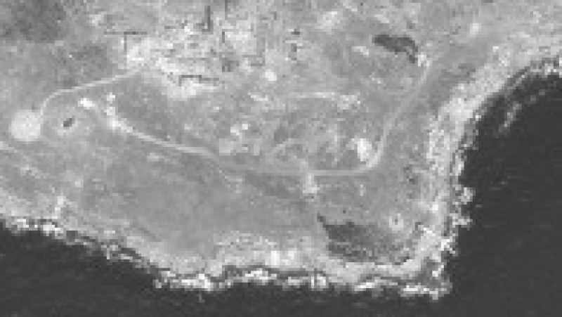 Imagini din satelit arată distrugerile provocate de atacul ucrainean asupra garnizoanei ruse din Insula ȘerpilorImagini din satelit arată distrugerile provocate de atacul ucrainean asupra garnizoanei ruse din Insula Șerpilor. Foto: Maxar Technologies via Profimedia | Poza 1 din 6