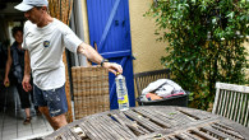 Pagube mari provocate de grindină cât mingea de tenis ăn sudul Franței FOTO: Profimedia Images | Poza 36 din 50