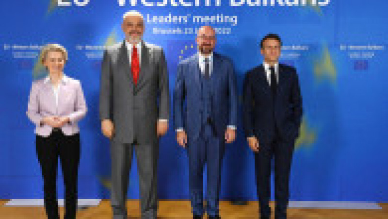 Președintele Comisiei Europene, Ursula von der Leyen, premierul albanez Edi Rama, Charles Michel, președintele Consiliului European, președintele Franței, Emmanuel Macron. Foto: Profimedia Images | Poza 7 din 10