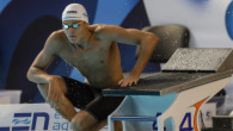 David Popovici, medaliat cu aur şi la 50 m liber, la Campionatul European de înot pentru juniori. Foto: Inquam Photos / Octav Ganea | Poza 9 din 23