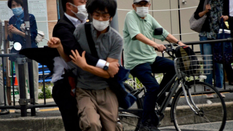 Yamagami Tetsuya, presupusul atacator al fostului premier japonez Shinzo Abe, în momentul arestării. Foto: Profimedia