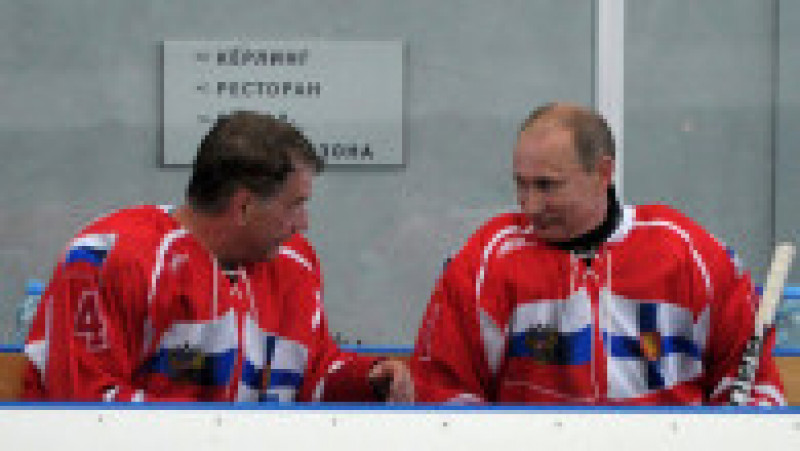 Președintele rus Vladimir Putin și președintele finlandez Sauli Niinisto au jucat un meci amical de hochei în 2012. Foto: Profimedia Images | Poza 2 din 9