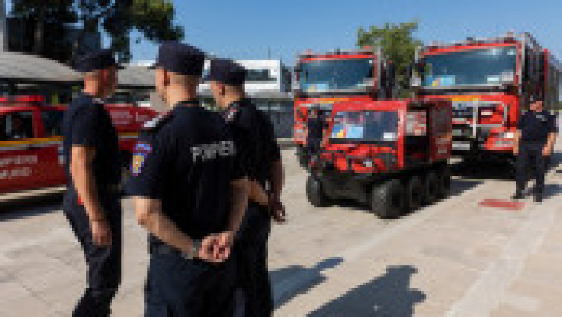 Pompierii români au opt vehicule de intervenție. Foto: Profimedia | Poza 3 din 8