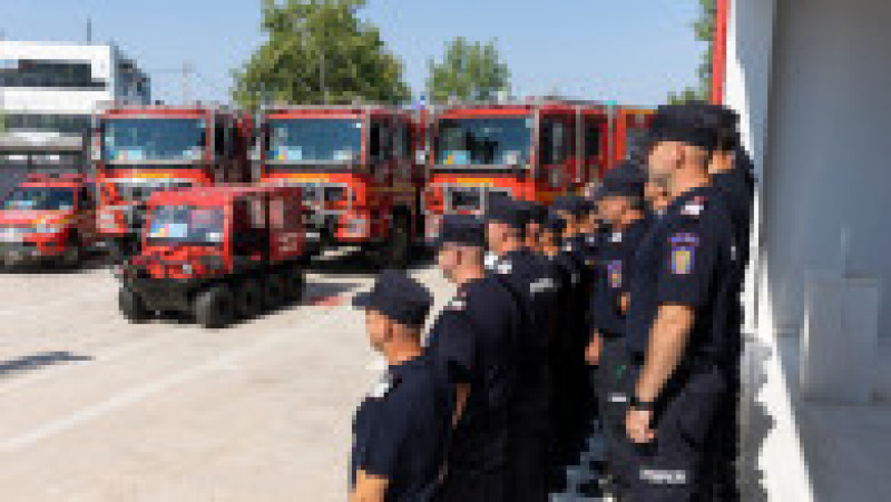 Pompierii români au opt vehicule de intervenție. Foto: Profimedia | Poza 8 din 8