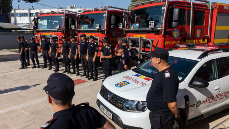 Pompierii români au opt vehicule de intervenție. Foto: Profimedia
