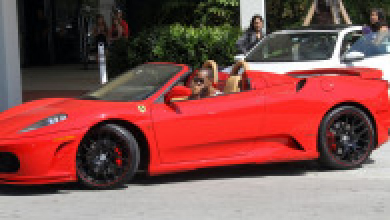 Craig Davids într-un Ferrari roșu. Foto: Profimedia | Poza 46 din 46