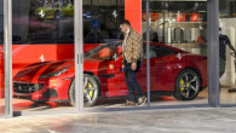 Simon Leviev vrea să-și cumpere un Ferrari nou. Foto: Profimedia | Poza 27 din 46