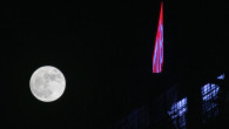 Superluna văzută în Hong Kong. Foto: Profimedia | Poza 1 din 13