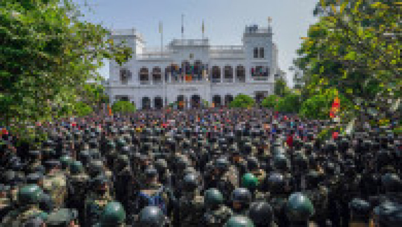 Protestatarii au intrat și în palatul prim-ministrului din Sri Lanka. Foto: Profimedia Images | Poza 1 din 31
