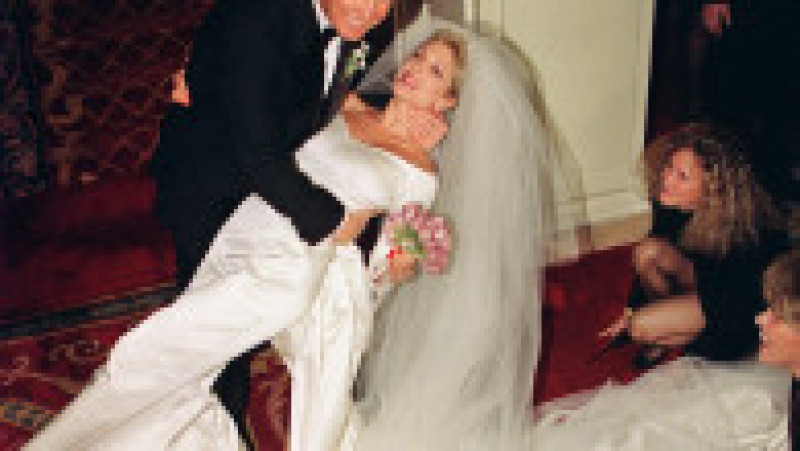 Decembrie 1993. Donald Trump și noua sa soție, Marla Maples, din cauza căreia s-a despărțit de Ivana Trump Foto: Profimedia Images | Poza 19 din 57
