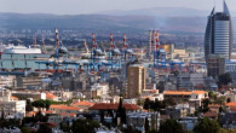 Portul Haifa operează de sute de ani. Astăzi este principalul port de apă adâncă din Israel și aproape jumătate din traficul de mărfuri local a trecut prin Haifa în 2021. Sursa foto: Profimedia Images | Poza 4 din 11