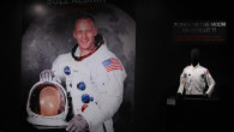 Jacheta cu care astronautul Buzz Aldrin a zburat spre Lună a fost vândută cu 2,8 milioane de dolari. Foto: Profimedia | Poza 7 din 13