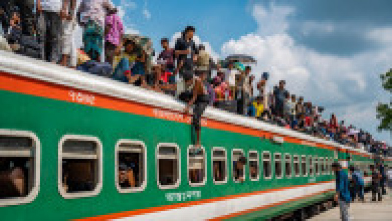 Trenurile incredibil de aglomerate din Dhaka, Bangladesh FOTO: Profimedia Images | Poza 8 din 13