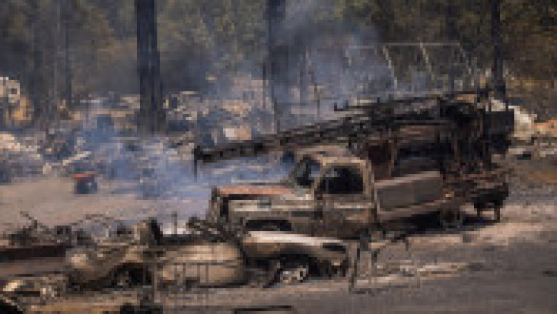 Mii de hectare au fost deja mistuite de flăcări în apropierea parcului Yosemite Foto: Profimedia Images | Poza 14 din 24