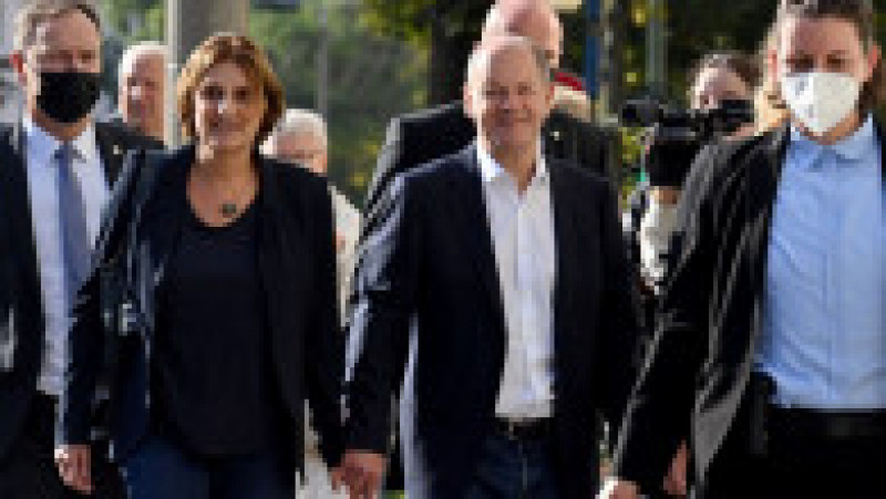 Olaf Scholz și Britta Ernst sosesc la secția de vot din Postdam în septembrie 2021 Foto: Profimedia Images | Poza 23 din 25
