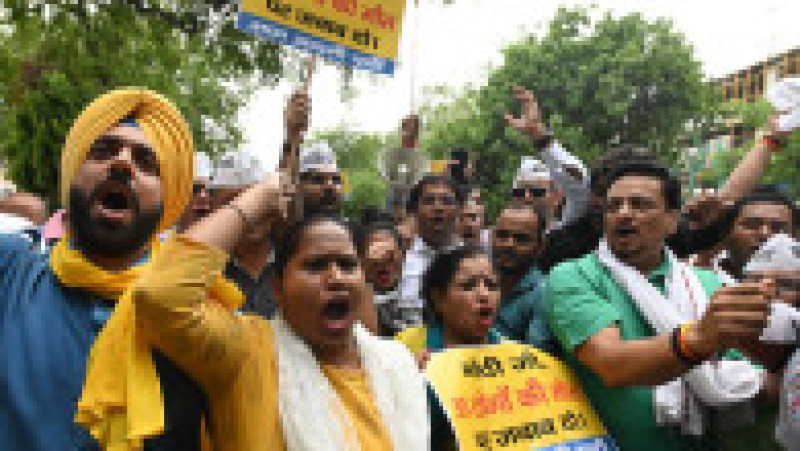 În fața sediului Partidului Bharatiya Janata (Partidul Poporului Indian), în Delhi, al premierului Modi proteste au izbucnit după tragedie. Foto-Profimedia | Poza 7 din 36