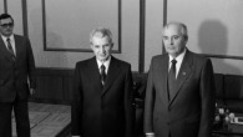 Mihail Gorbaciov și Nicolae Ceaușescu. Foto: Profimedia | Poza 5 din 10